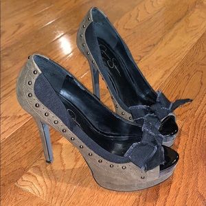 Jessica Simpson studded sexy pumps